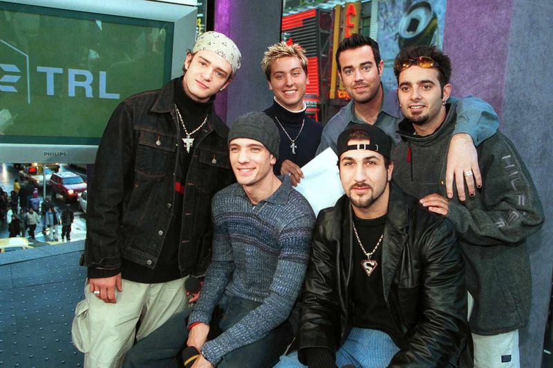 TRL Mania at Times Square (Late 90s–Early 2000s)