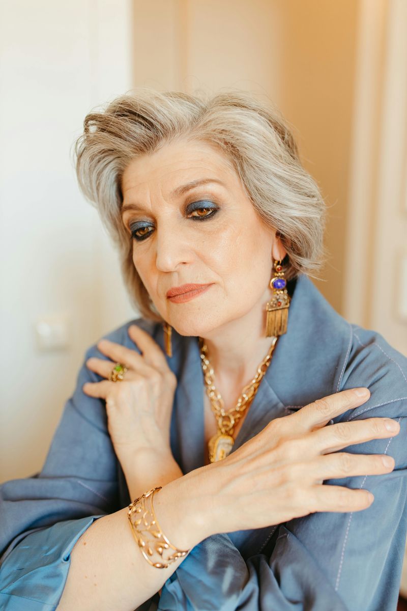 12 Makeup Myths That Make Older Women Look Tired (And What to Do Instead)
