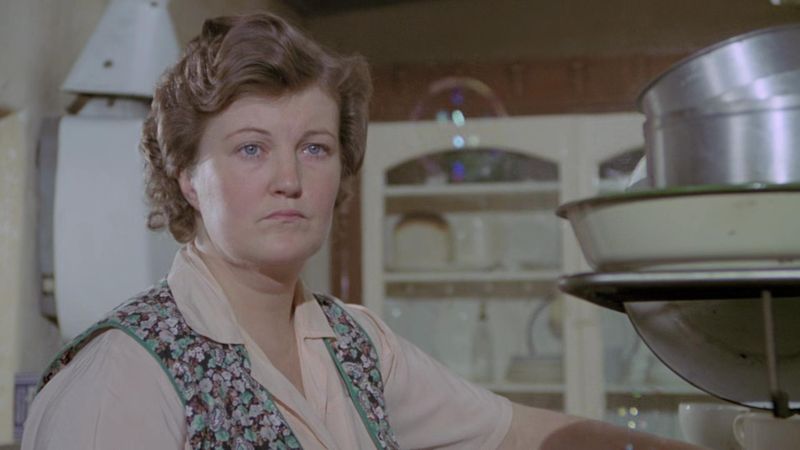 Brenda Fricker — My Left Foot (under 30 min)
