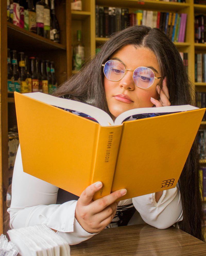 Reading Extensively Across Multiple Genres