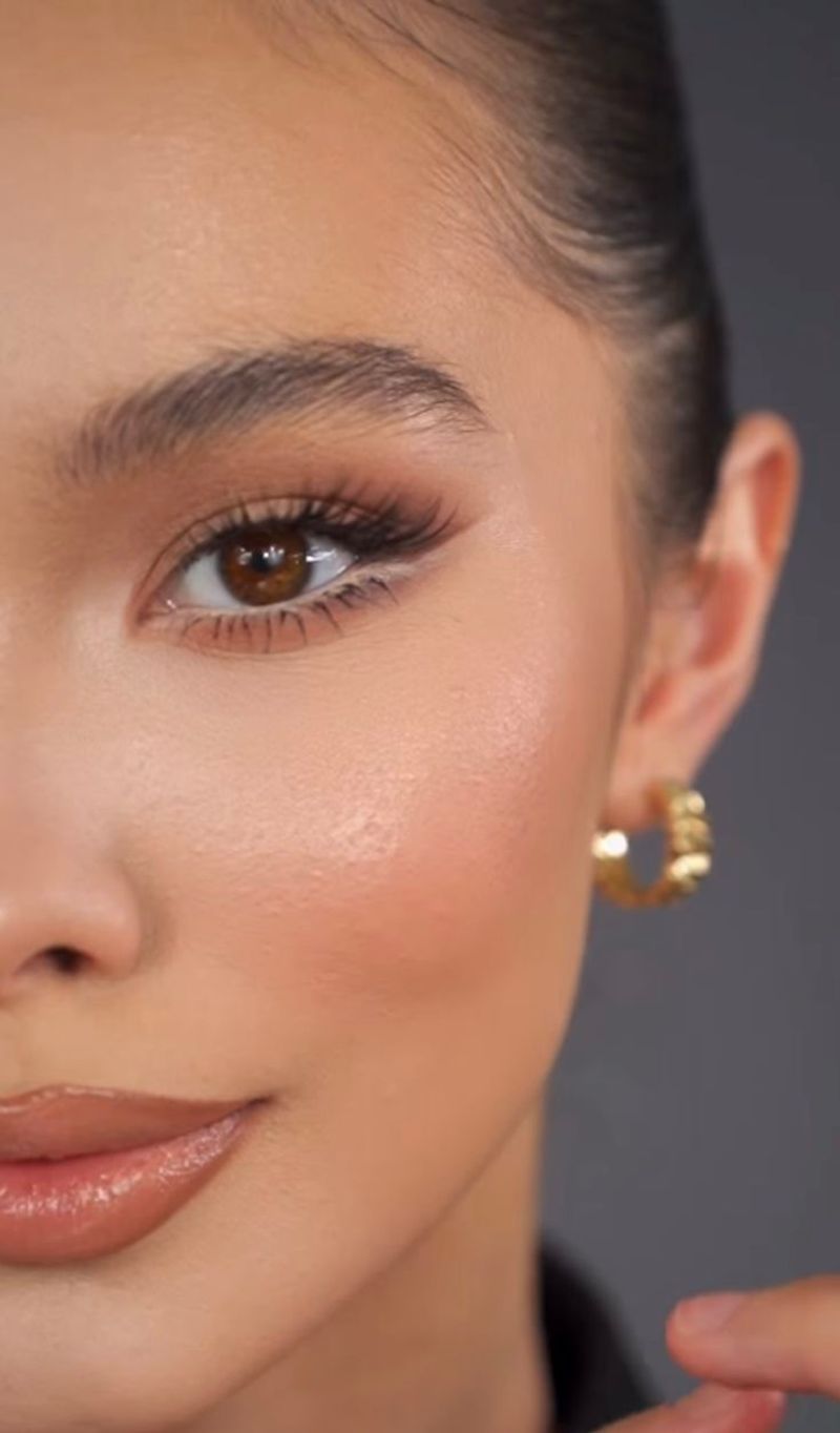 Soft Halo Eyes