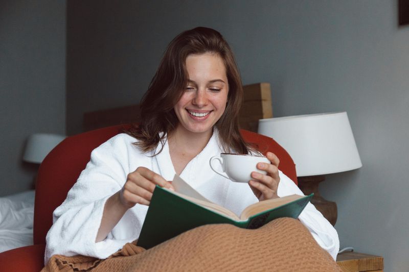 11 Things Confident Women Do Without Apologizing
