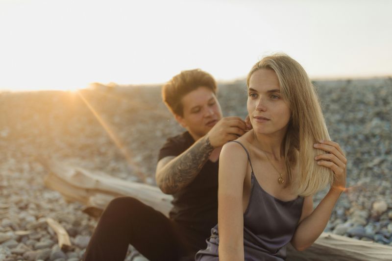9 Practical Strategies for Dealing With Relationship Anxiety