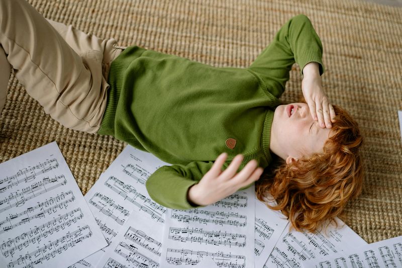 These 7 Parenting Behaviors May Be Pushing Your Children Further Away