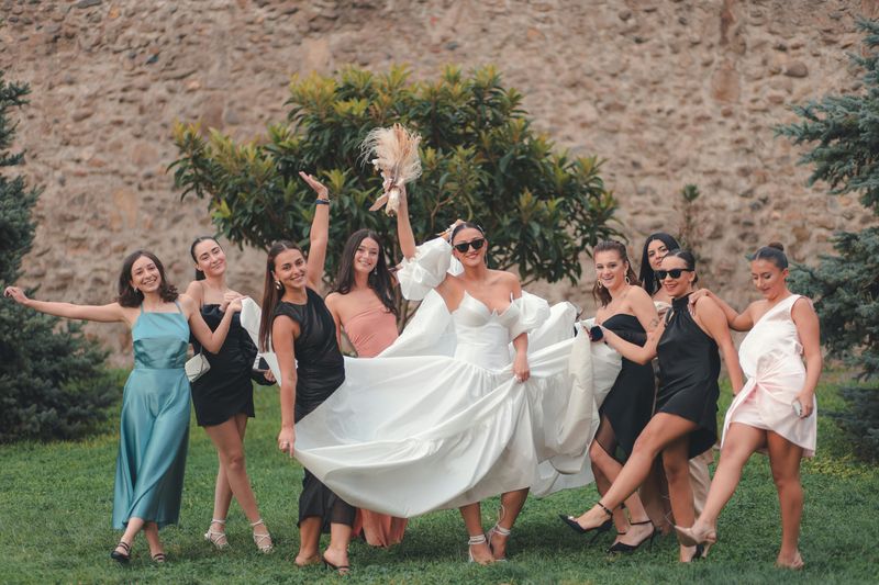 Weekday Weddings With Extended Celebrations