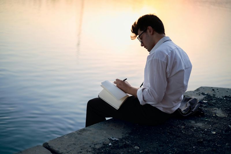 14 Traits That Define Feminine Men — And Why It's Not a Bad Thing