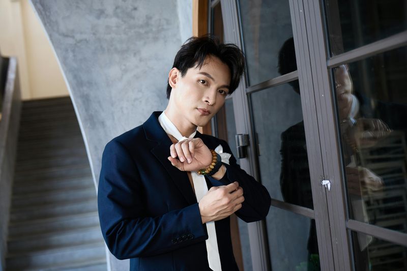 10 Unusual Ways Narcissists Reveal Themselves Early On