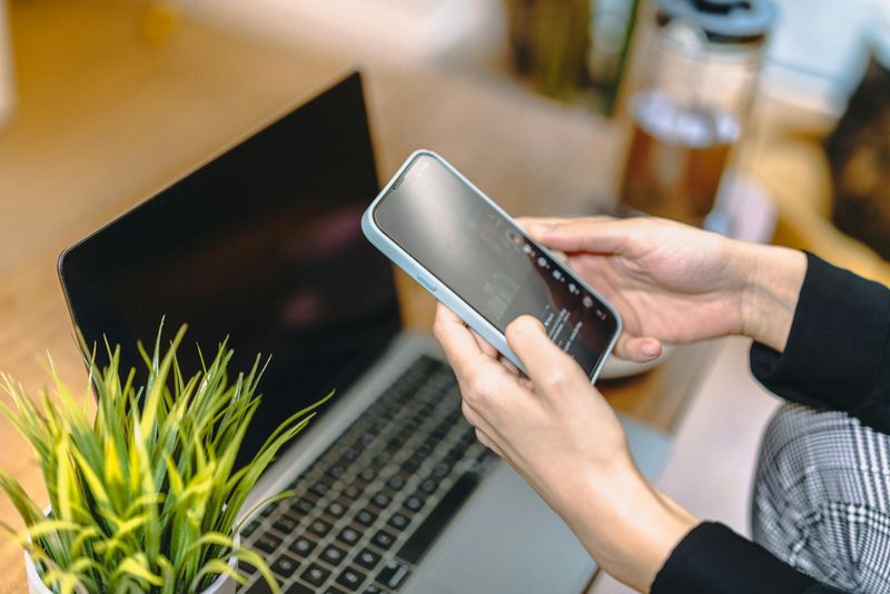 Oversharing on Social Media