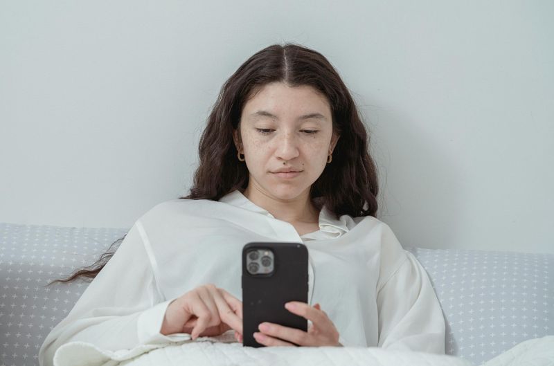 These 7 Daily Habits May Be the Reason Your Brain Feels Foggy and Tired