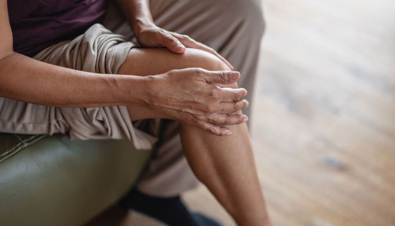 Cracking Joints Causes Arthritis