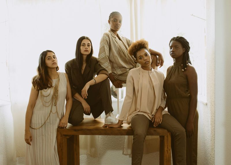Quiet Power: 22 Everyday Actions That Show How Strong Women Really Are