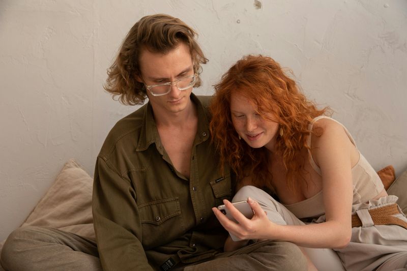 Digital Life Gets Relationship-Conscious