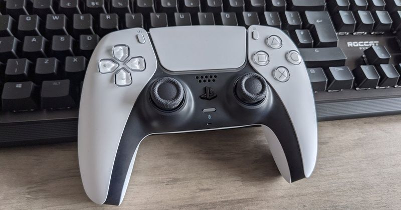 Emulate Xbox Controllers with Tools like x360ce or DS4Windows