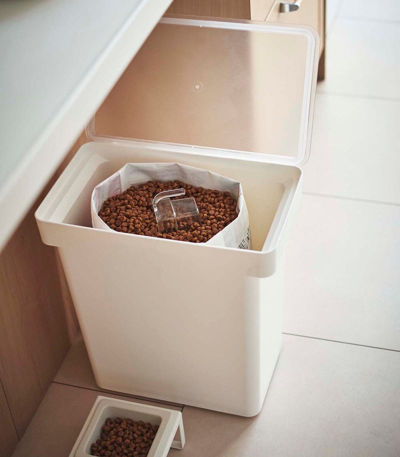 Pet Food and Litter