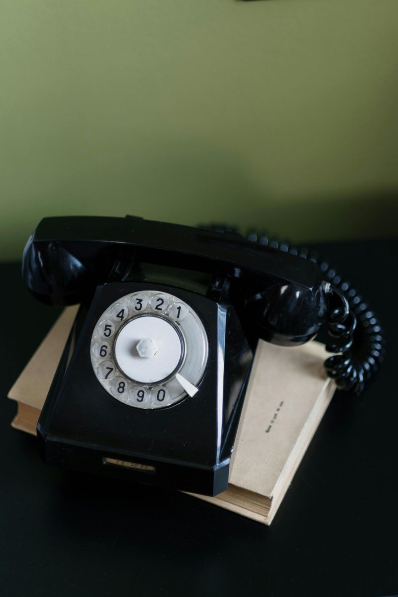 Rotary Dial Phones and No Caller ID