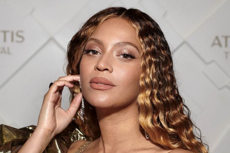 “Say My Name” – Destiny’s Child (Beyoncé)