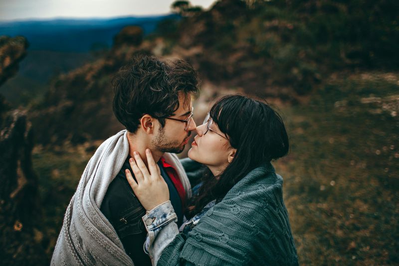 10 Modern Dating Rules That Need To Go