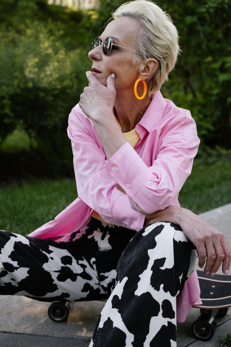 You can’t wear bold colors.