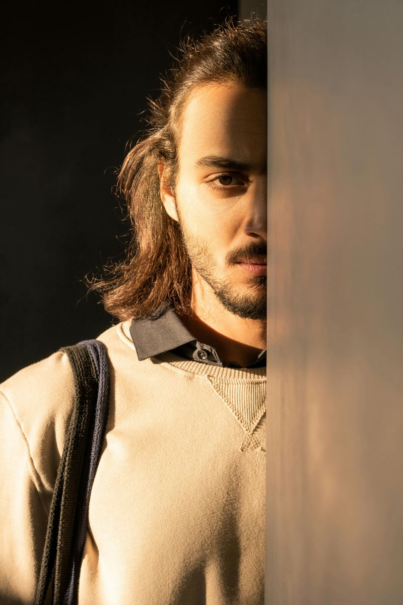 Experts Reveal 12 Phrases Men Use When They’re Hiding Something