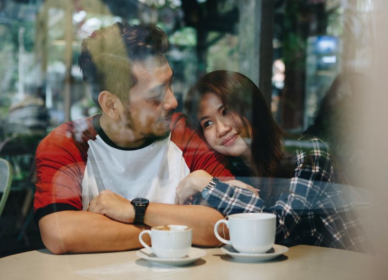 12 Green Flags That Matter More Than Chemistry