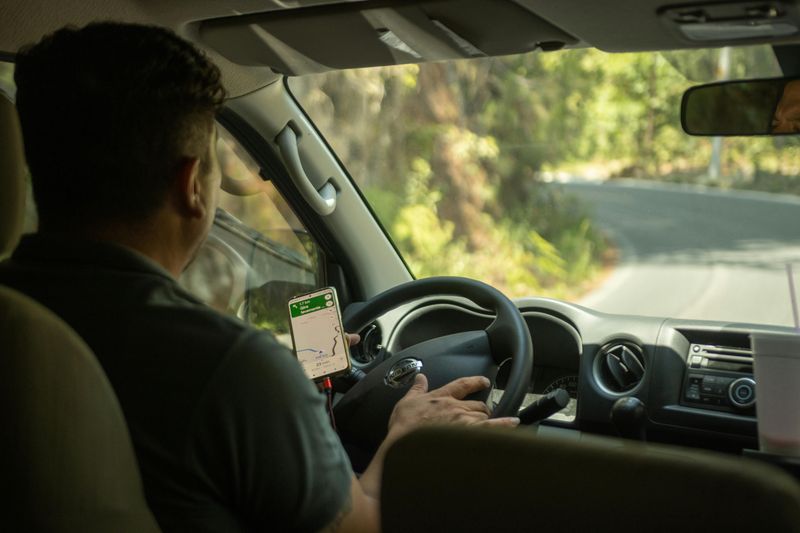 Getting Lost Without Digital Help