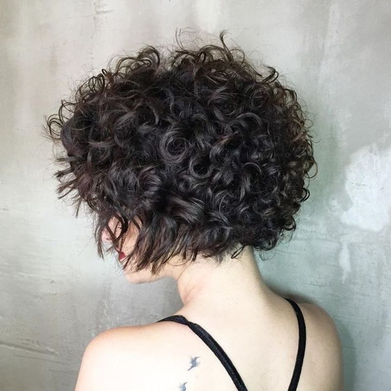 Curly Short Cut