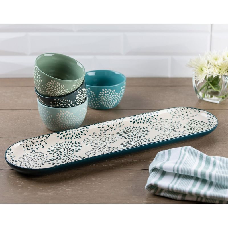 Versatile Serving Pieces