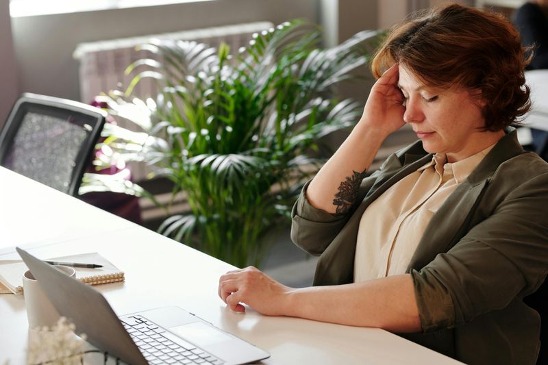 10 Signs You May Be Breathing Too Shallowly Throughout the Day