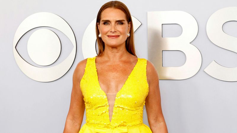 Brooke Shields: 6 ft (1.83 m)