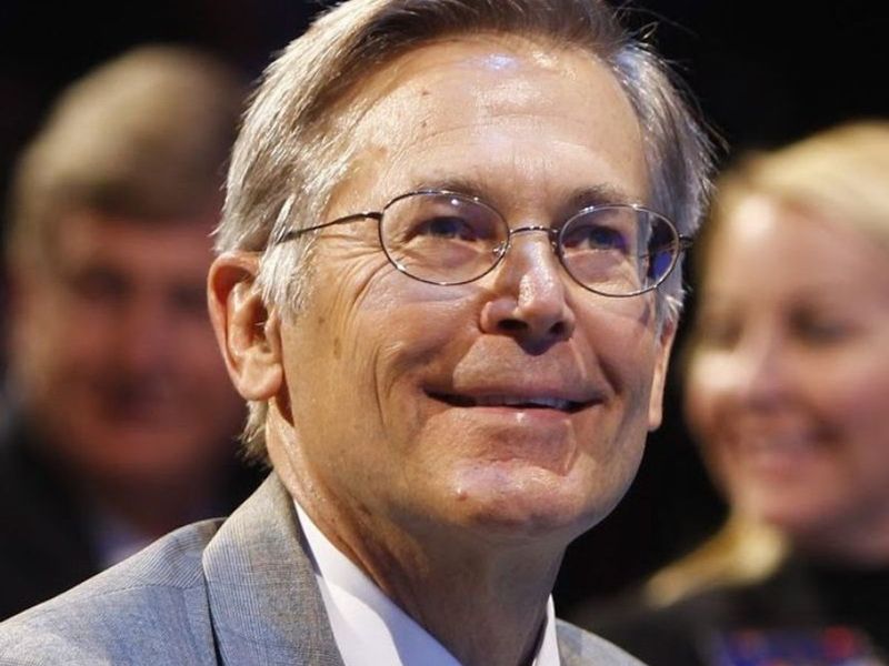 Jim Walton & Family: The Banking Branch