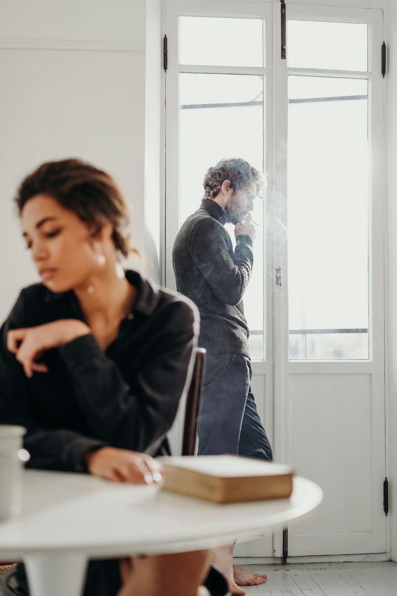 The Mysterious Busy Life Without Details