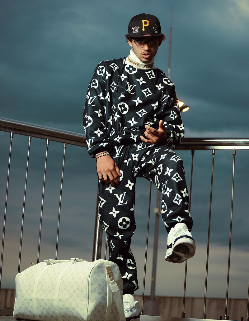 Wearing obvious logos as a substitute for style