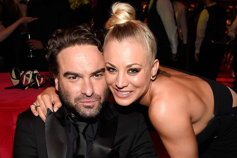 Kaley Cuoco & Johnny Galecki