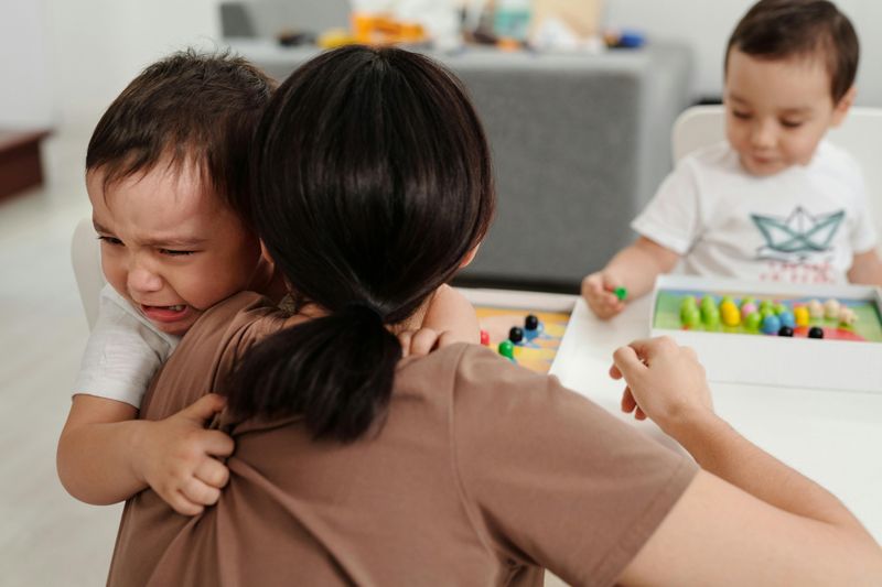 12 Nonverbal Cues Kids Give When They're Overwhelmed