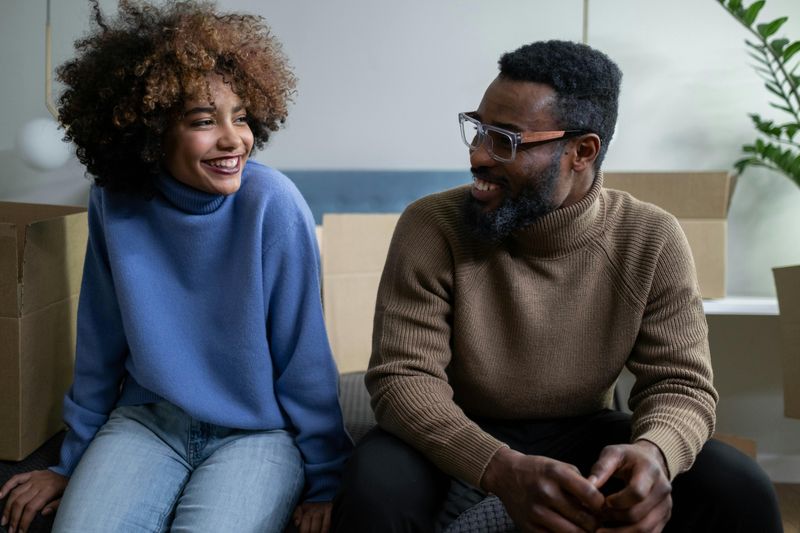 14 Phrases Happily Married Women Use (That Unhappy Ones Never Do)