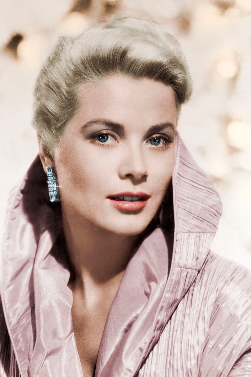Grace Kelly - The Cool Blonde