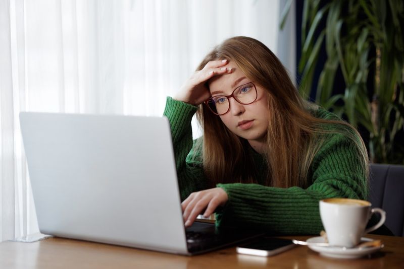Difficulty Focusing on Simple Tasks