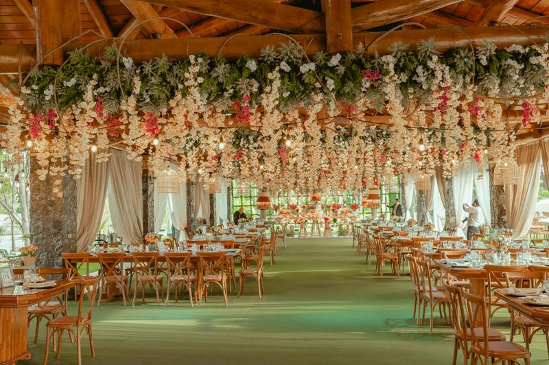 Bold, Immersive Décor (Including Ceiling Installations)
