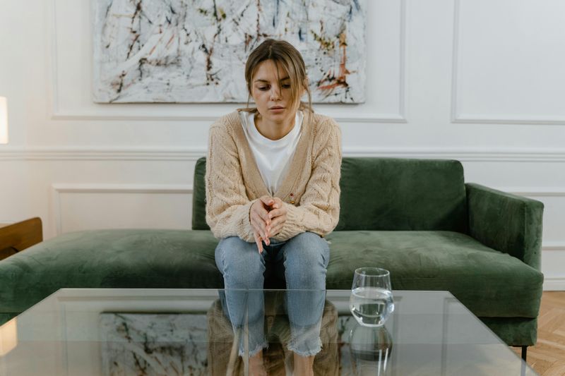 9 Signs Someone Feels Unseen or Uncared For