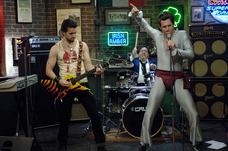 It’s Always Sunny in Philadelphia — “Sweet Dee’s Dating a Retarded Person” (S3, Ep9)