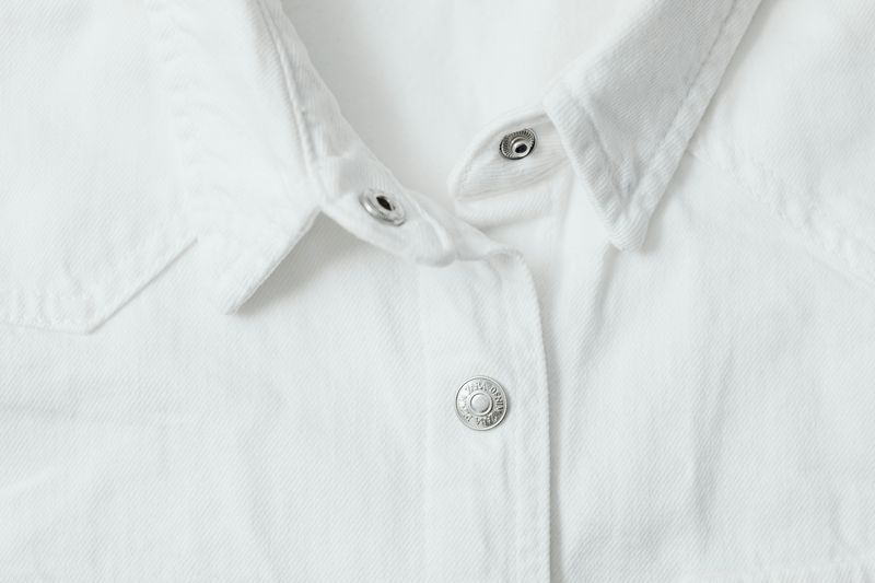 Wrinkled or Unwashed Clothing