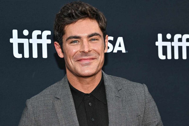 Zac Efron – 5’8”