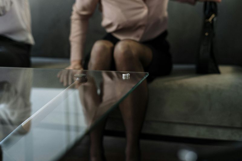 12 Subtle Signs a Woman Feels Mentally Exhausted and Is Considering Divorce