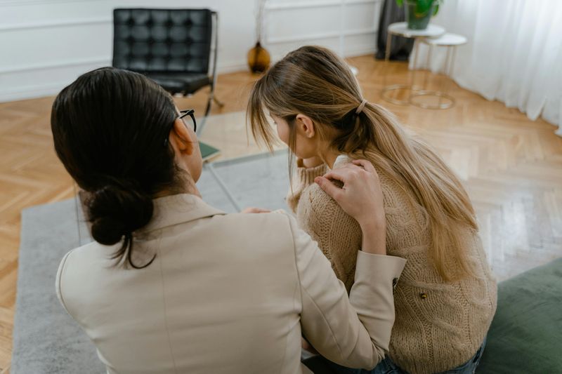 13 Power Plays Narcissists Rely On