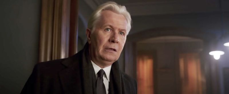 Gary Oldman — The Woman in the Window (2021)