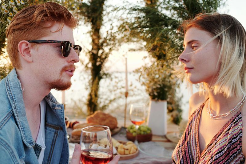 14 Mistakes to Avoid When Someone Isn't Interested in You