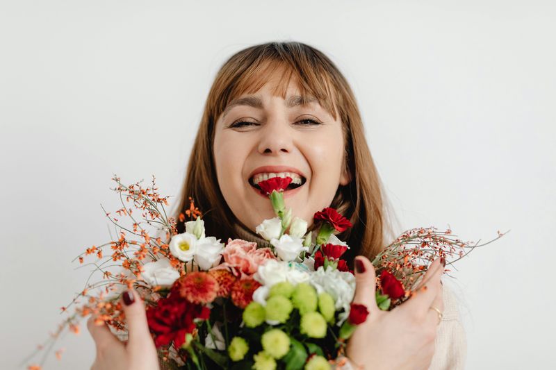 15 Traits Women Have That Can Spark Insecurity in Relationships