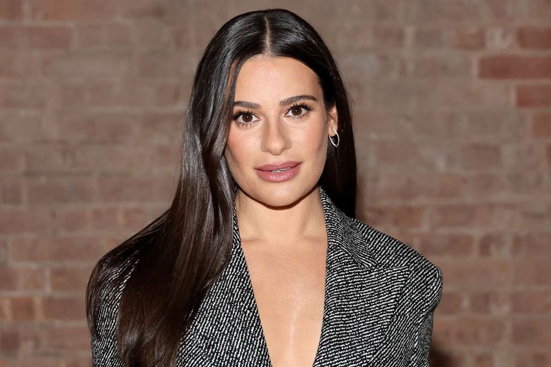 Lea Michele Can’t Read