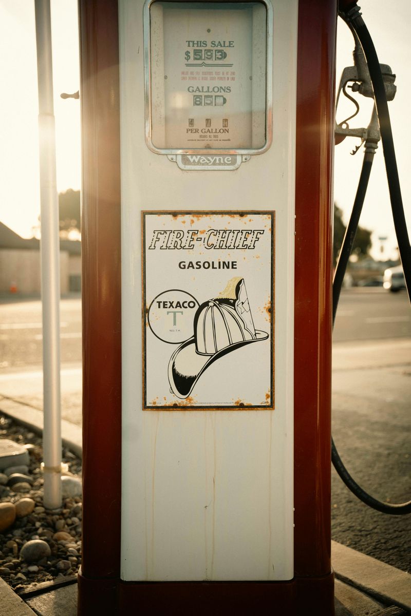 Full-Service Gas Station Convenience Stores