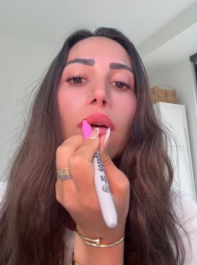 Sharpies as Lip Liners: The Toxic Beauty Hack